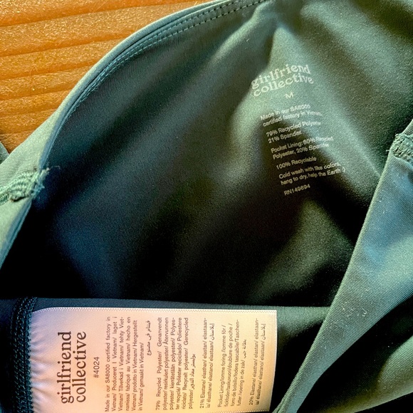 Girlfriend Collective Set Paloma Racerback Bra + High Rise Compression Leggings - Picture 8 of 15